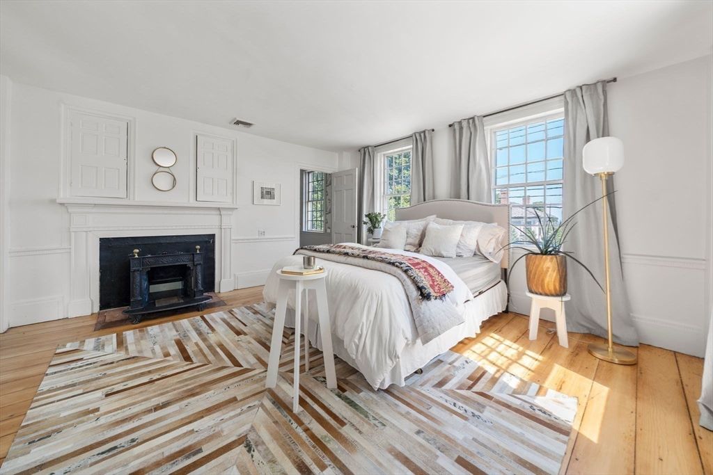 Bedroom, Fireplace, Interior, Wood Texture Flooring