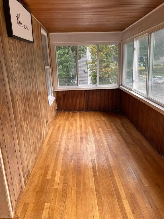 Empty room, Interior, Wooden Ceilings, Wood Texture Flooring, Wooden Walls