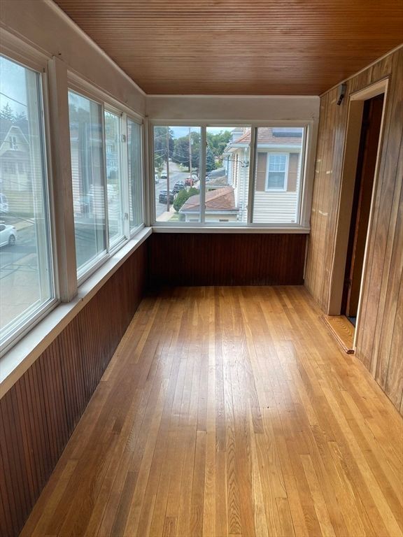 Empty room, Interior, Wooden Ceilings, Wood Texture Flooring, Wooden Walls
