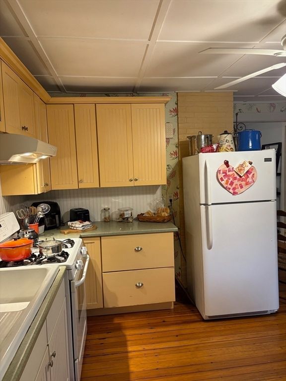 Interior, Kitchen, Wood Texture Flooring