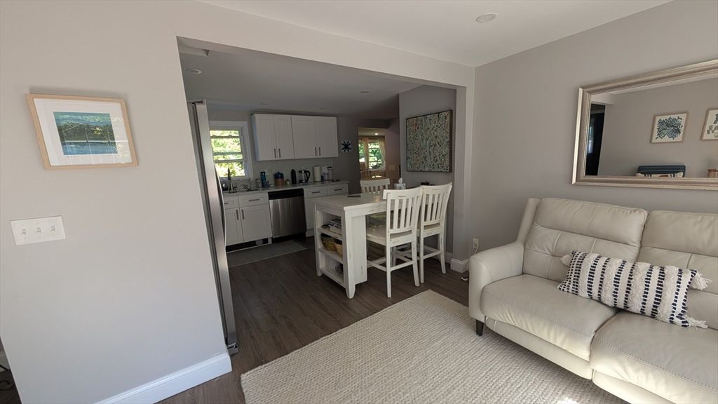Dining room, Interior, Kitchen, Recessed Lighting, Wood Texture Flooring