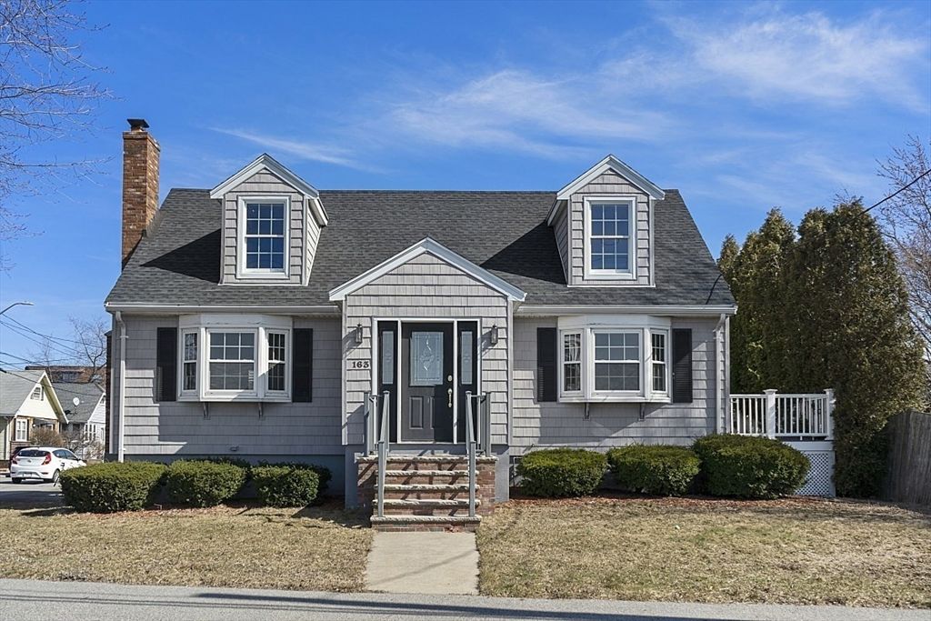 Exterior, Facade, Cape Cod
