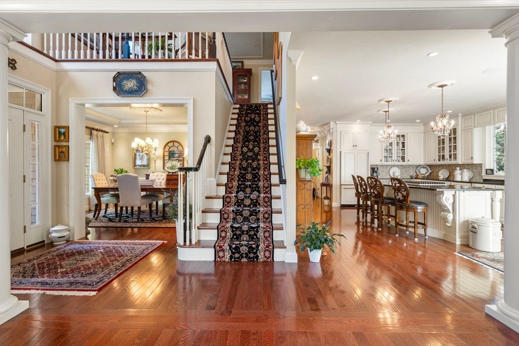 Chandelier, Dining room, Interior, Recessed Lighting, Wood Texture Flooring