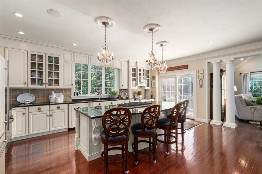 Chandelier, Dining room, Interior, Kitchen, Recessed Lighting, Wood Texture Flooring