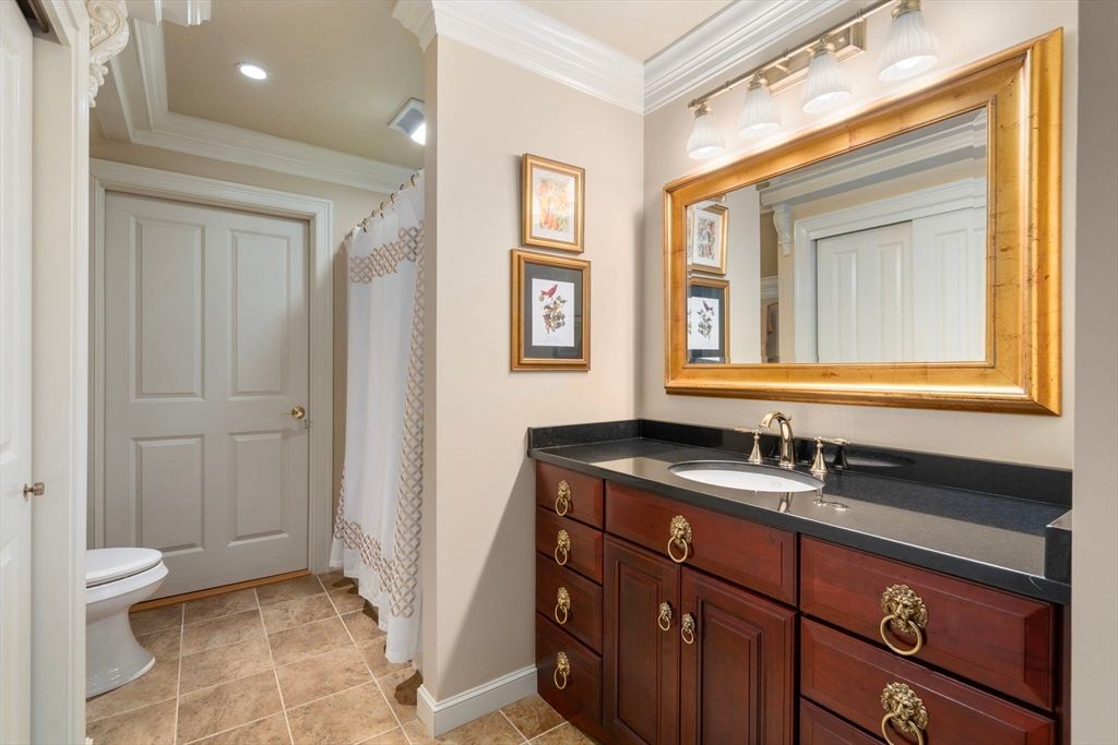 Bathroom, Interior, Recessed Lighting