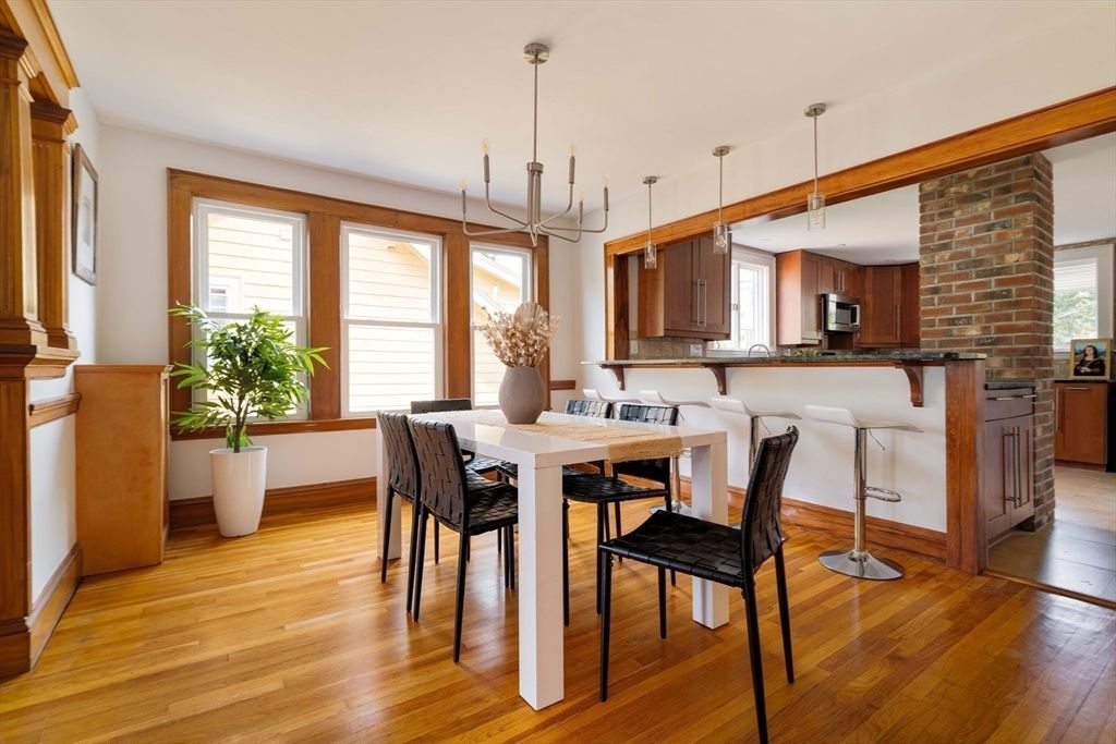 Dining room, Interior, Kitchen, Pendant Lights, Stone Walls, Wood Texture Flooring