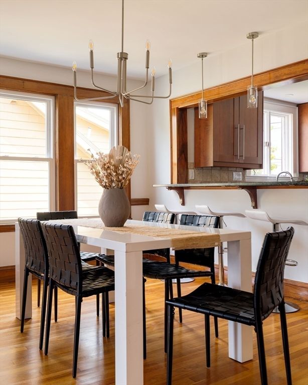 Dining room, Interior, Kitchen, Pendant Lights, Wood Texture Flooring