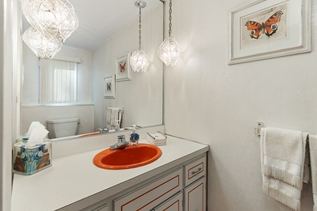 Bathroom, Chandelier, Interior, Pendant Lights