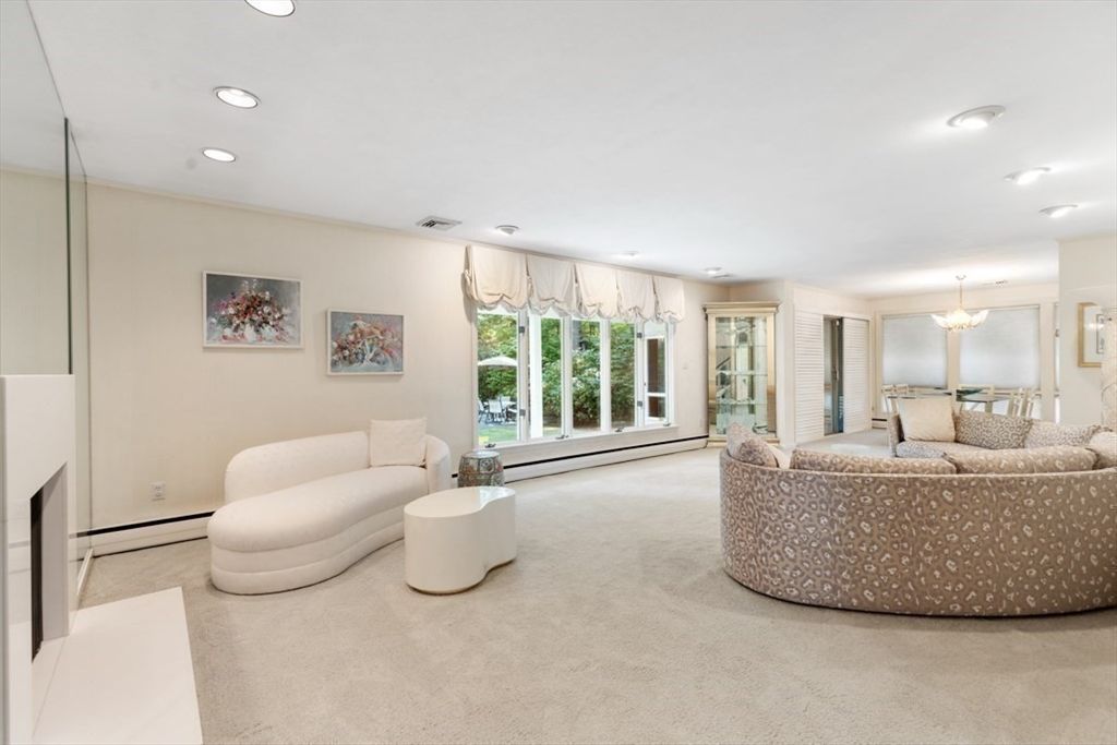 Chandelier, Dining room, Interior, Living room, Recessed Lighting