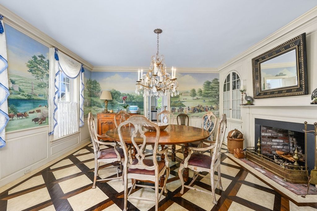 Chandelier, Dining room, Fireplace, Interior
