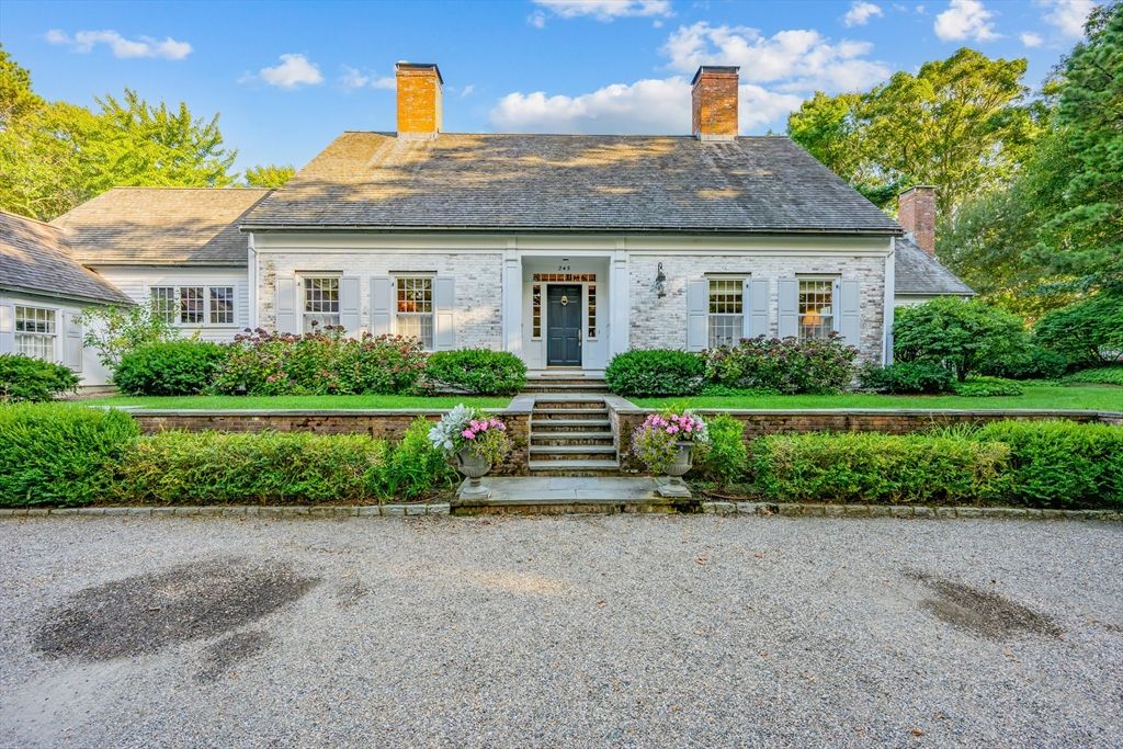 Exterior, Facade, Cape Cod