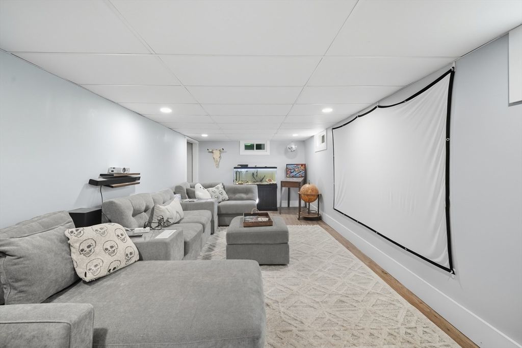 Interior, Living room, Projection Screen, Recessed Lighting, Theatre Room