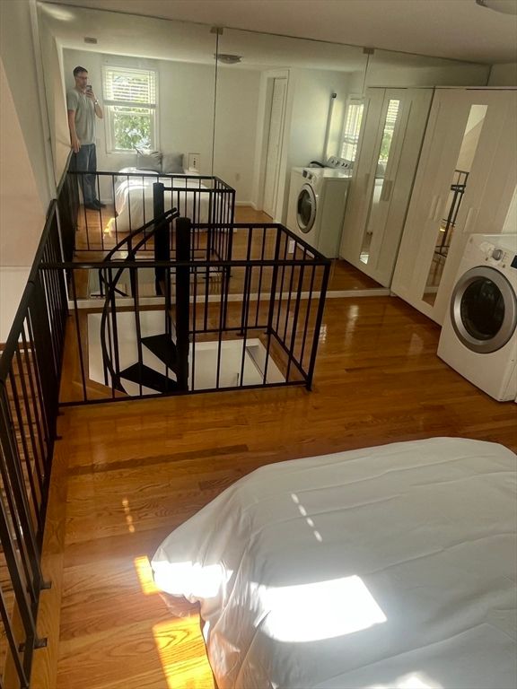 Interior, Utility Closets, Washer, Wood Texture Flooring