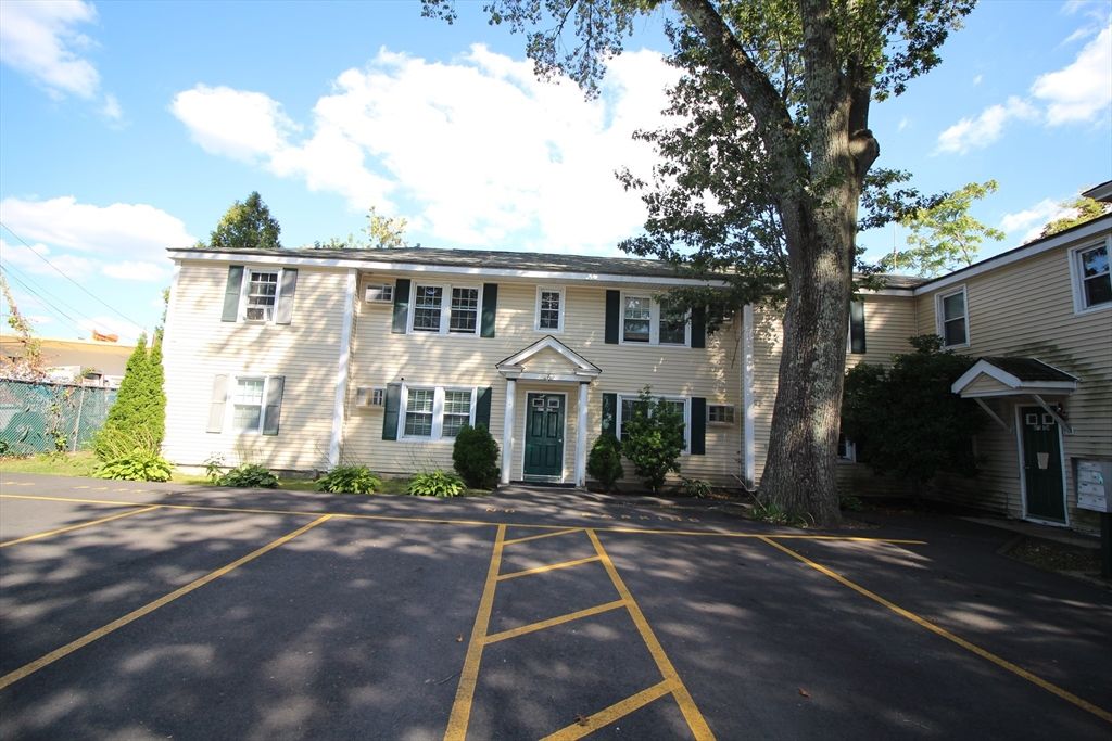 Exterior, Facade, Georgian