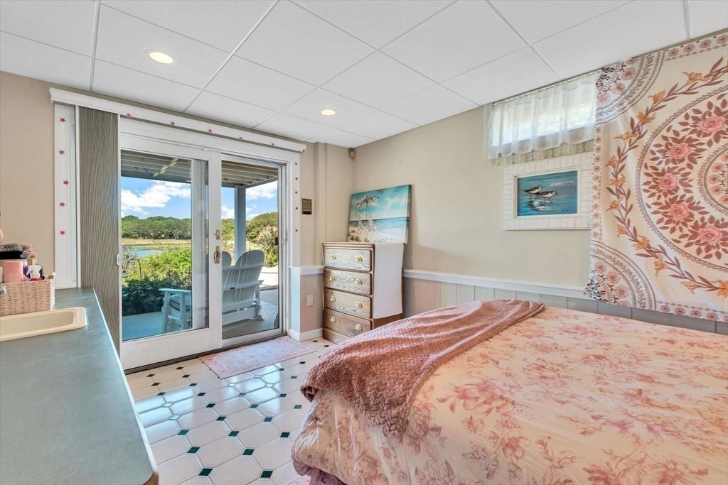 Bedroom, Interior, Recessed Lighting, Water