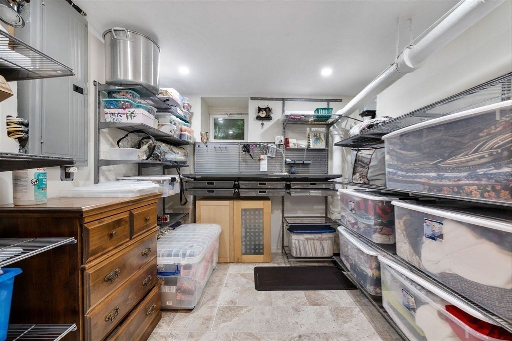 Interior, Recessed Lighting