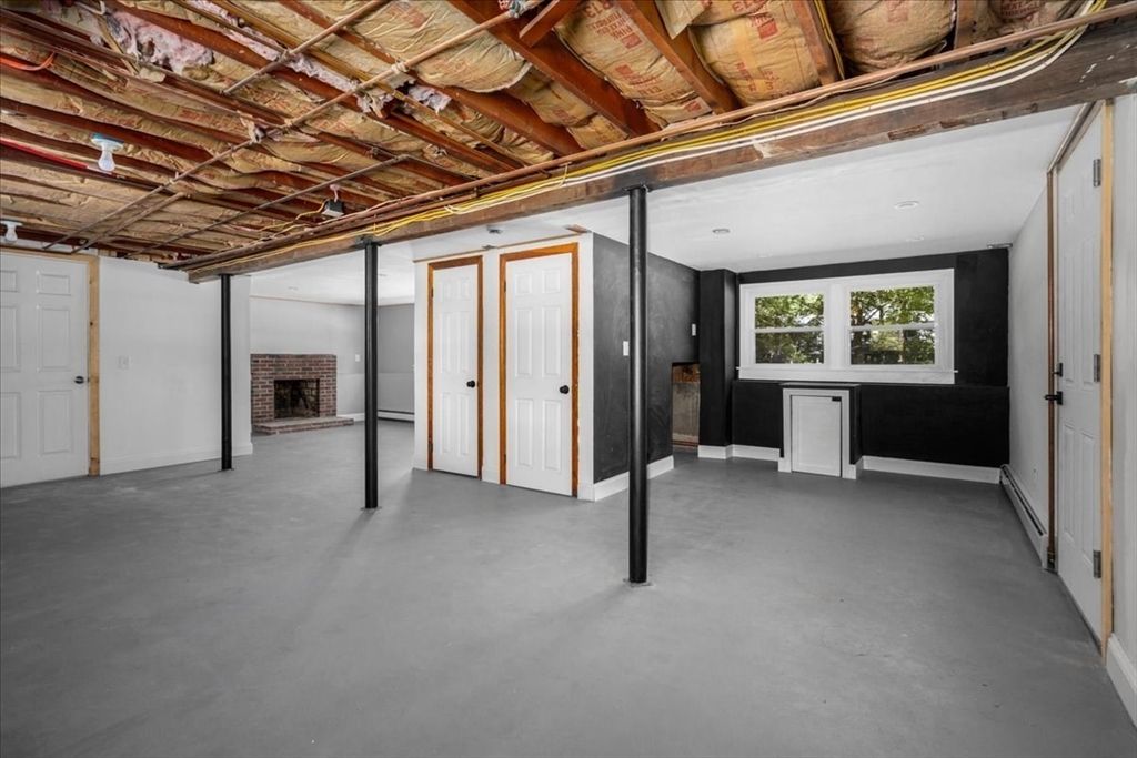 Empty room, Fireplace, Interior, Wooden Beams