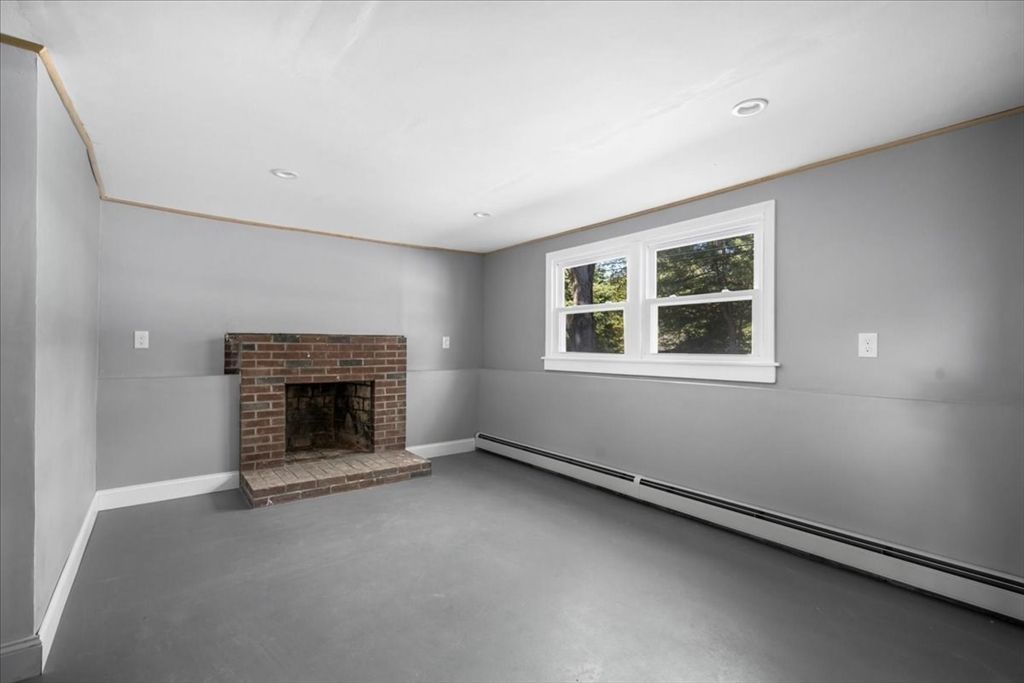 Empty room, Fireplace, Interior, Recessed Lighting