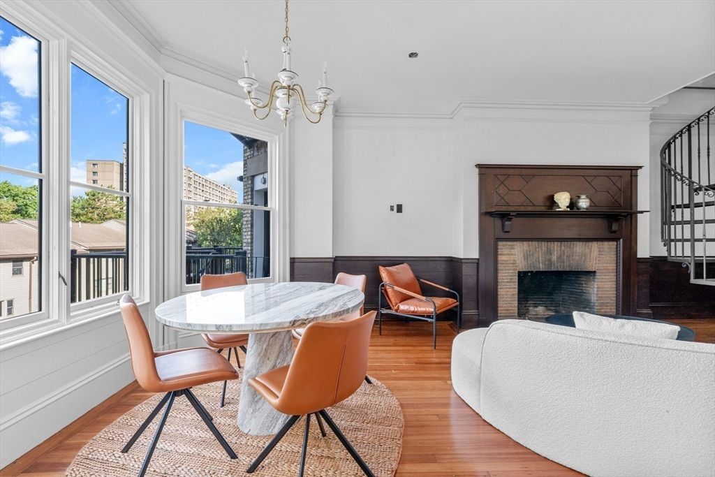 Chandelier, Dining room, Fireplace, Interior, Wood Texture Flooring