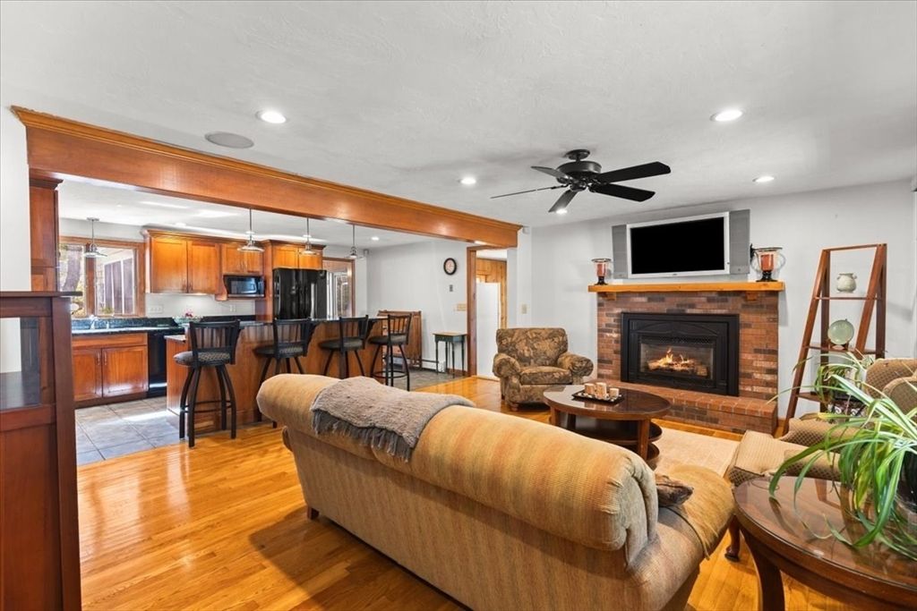 Fireplace, Interior, Kitchen, Living room, Recessed Lighting, Wood Texture Flooring