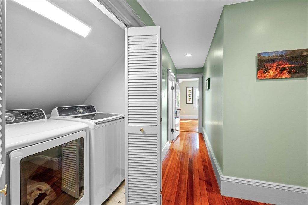 Interior, Recessed Lighting, Utility Closets, Washer, Wood Texture Flooring