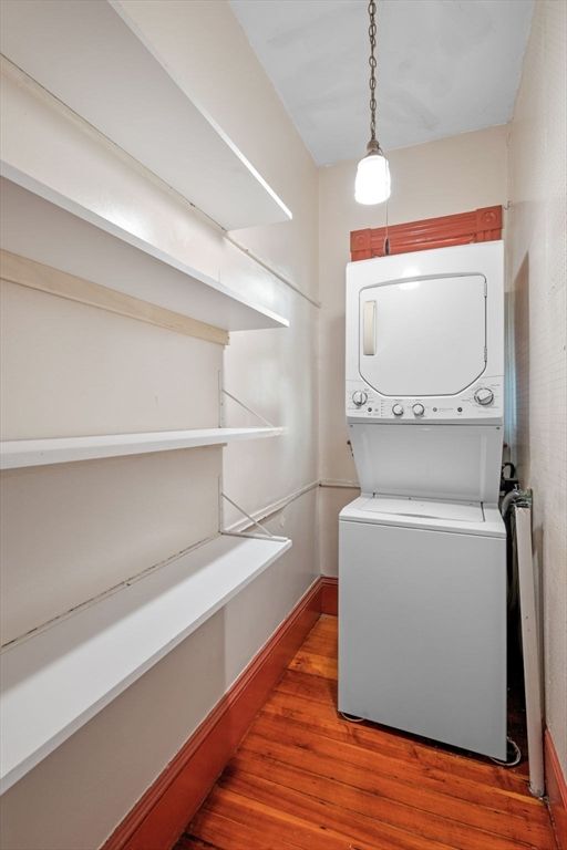 Interior, Pendant Lights, Utility Closets, Washer, Wood Texture Flooring