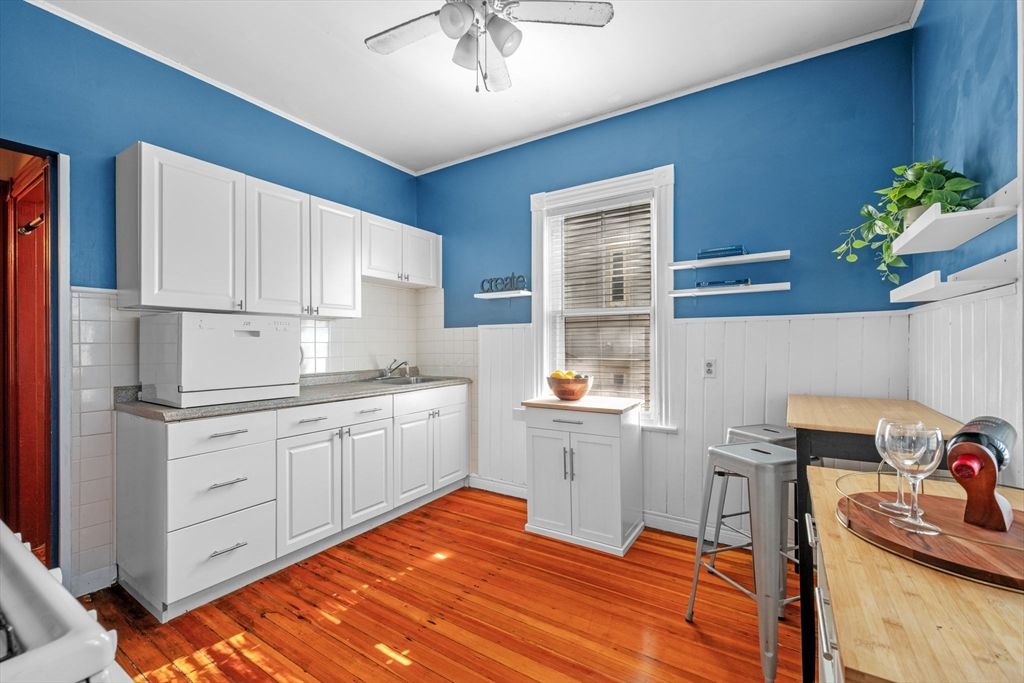 Interior, Kitchen, Wood Texture Flooring