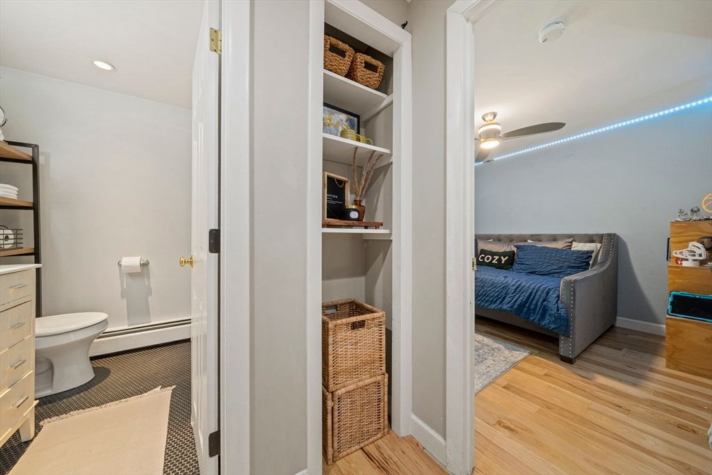 Bathroom, Interior, Recessed Lighting, Wood Texture Flooring