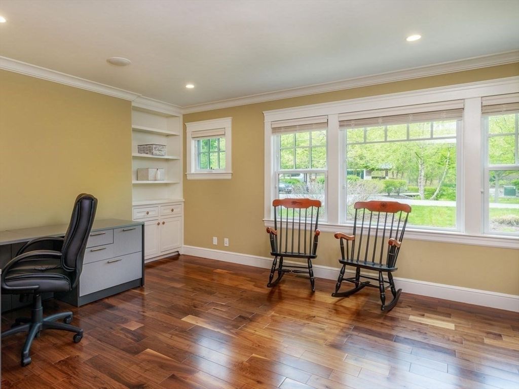 Home Office, Interior, Recessed Lighting, Wood Texture Flooring