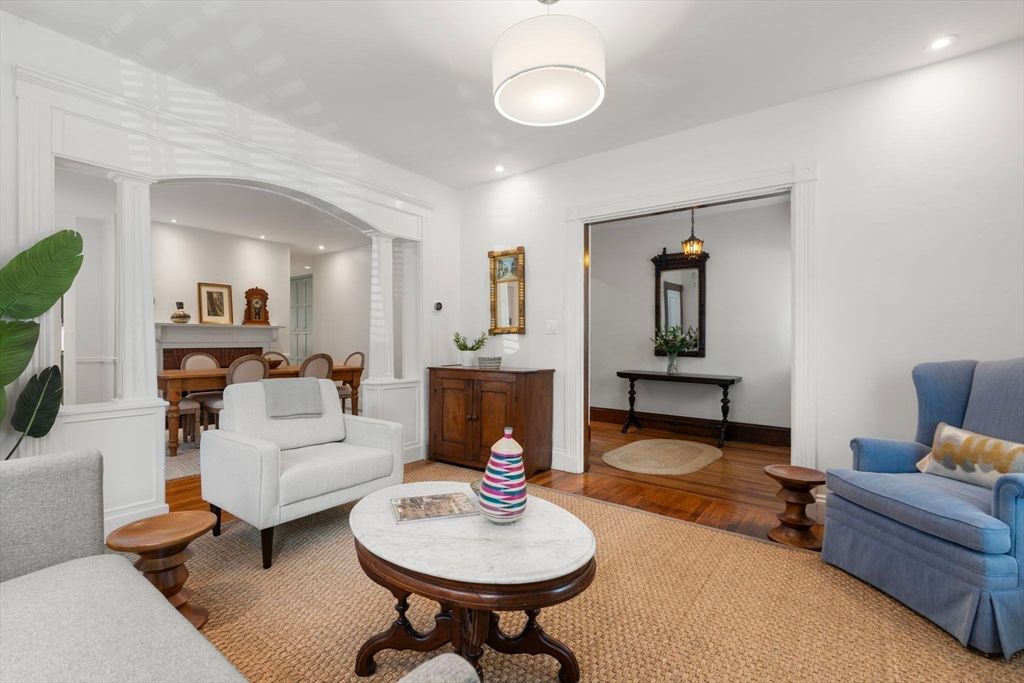 Dining room, Interior, Living room, Pendant Lights, Recessed Lighting, Wood Texture Flooring