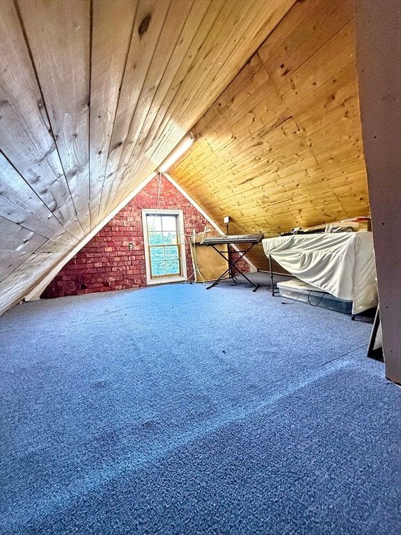 Empty room, Interior, Wooden Ceilings