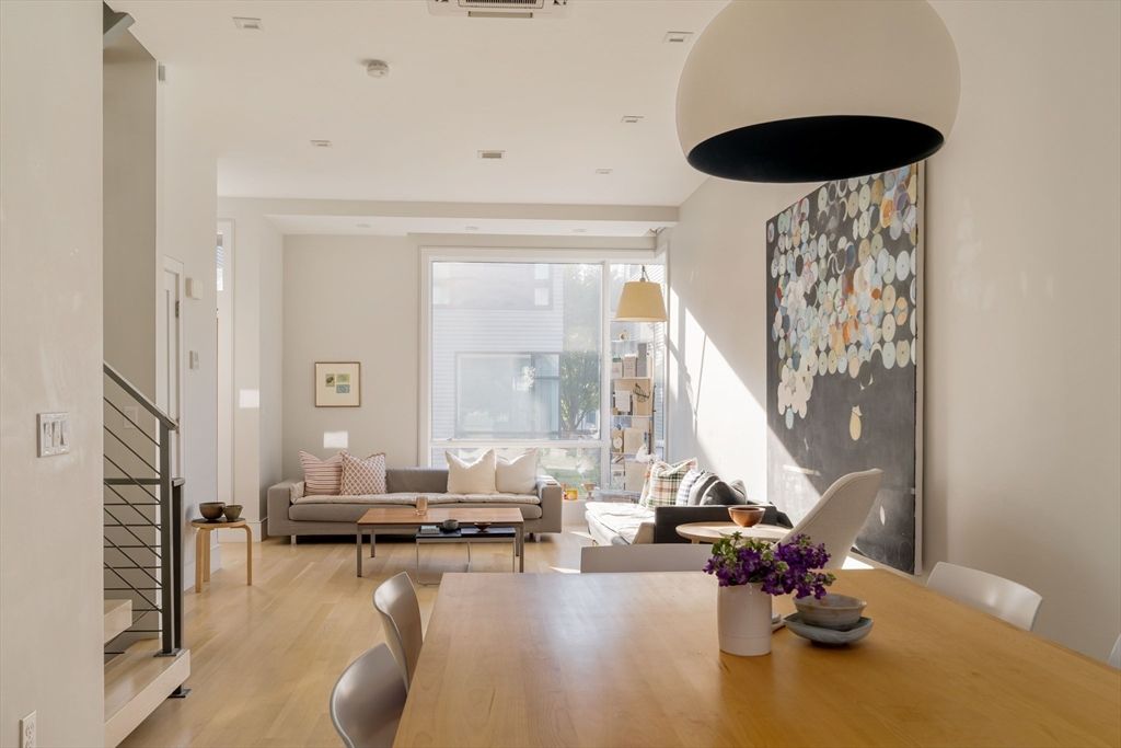 Dining room, Interior, Living room, Recessed Lighting, Wood Texture Flooring