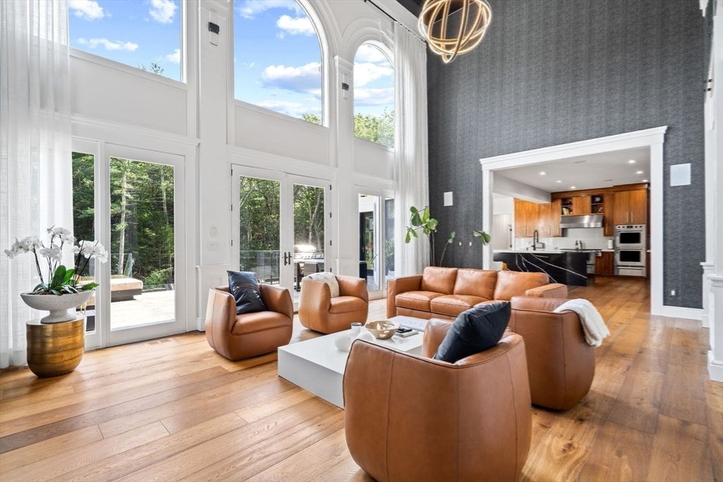 Interior, Kitchen, Living room, Pendant Lights, Recessed Lighting, Stainless Steel Appliances, Wood Texture Flooring