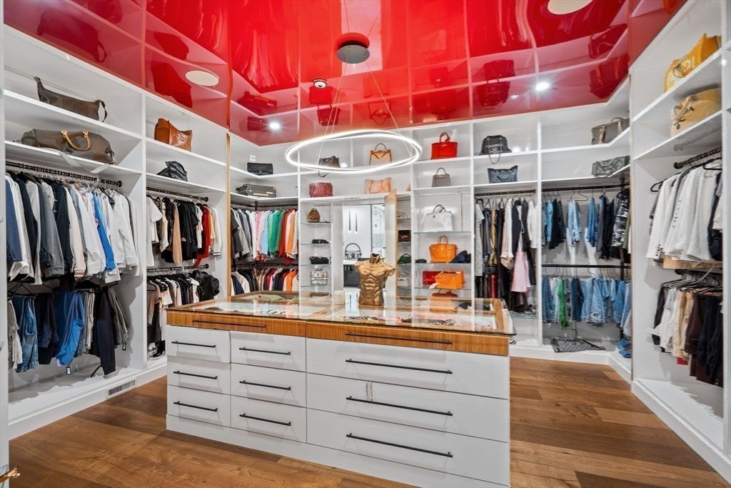 Interior, Recessed Lighting, Walk-in Closets, Wood Texture Flooring