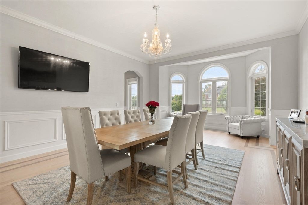 Chandelier, Dining room, Interior, Living room, Wood Texture Flooring