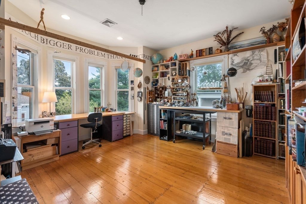 Home Office, Interior, Recessed Lighting, Wood Texture Flooring
