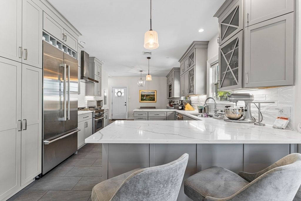 Interior, Kitchen, Pendant Lights, Recessed Lighting, Stainless Steel Appliances