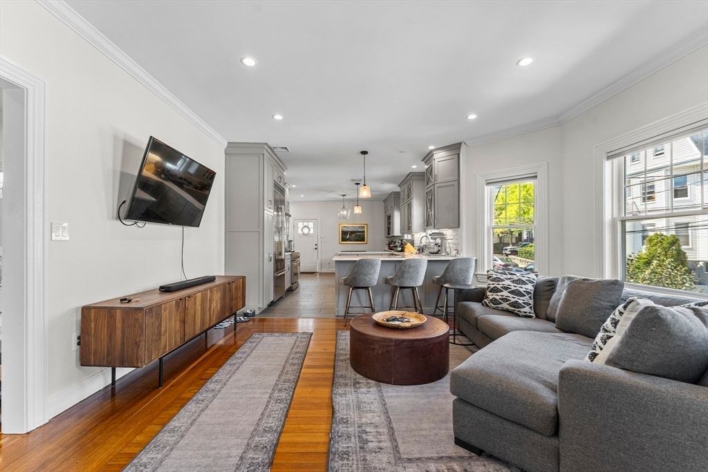 Interior, Kitchen, Living room, Pendant Lights, Recessed Lighting, Stainless Steel Appliances, Wood Texture Flooring
