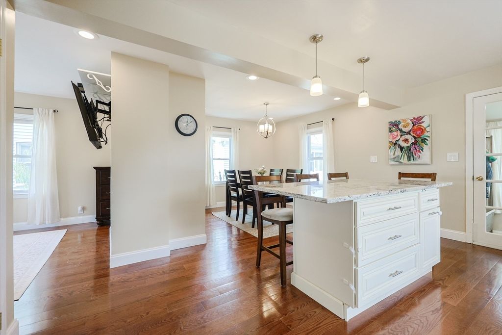 Chandelier, Dining room, Interior, Pendant Lights, Recessed Lighting, Wood Texture Flooring
