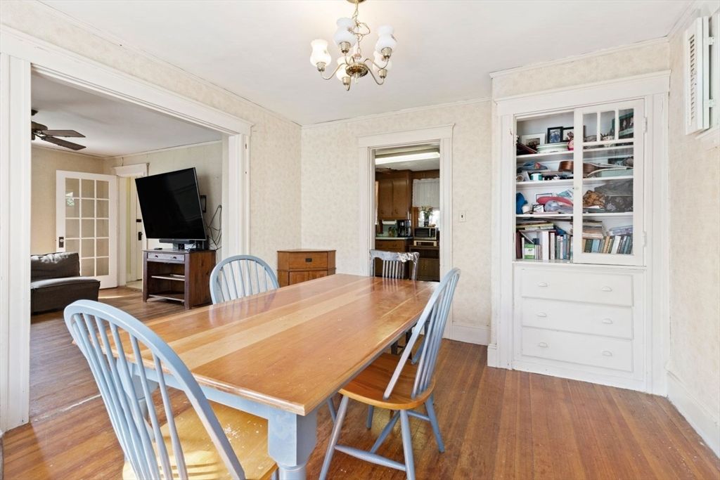 Chandelier, Dining room, Interior, Wood Texture Flooring