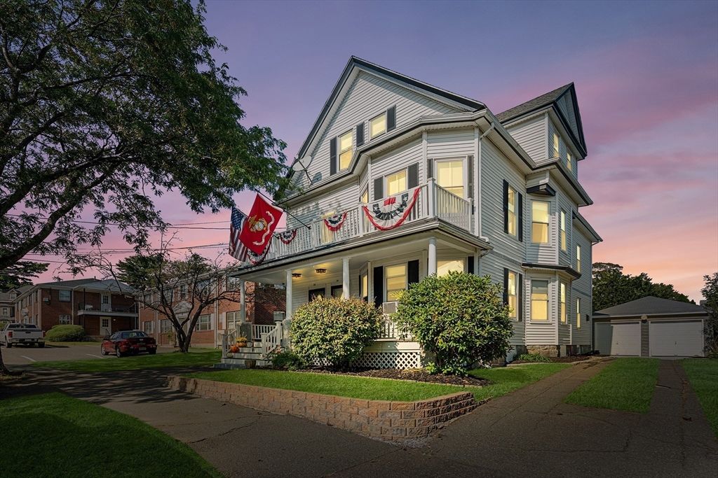 Detached Garage, Exterior, Facade, Queen Anne Victorian