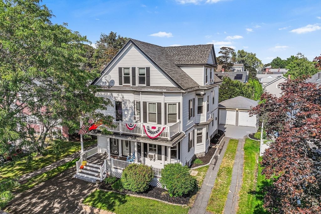 Backyard, Exterior, Facade, Queen Anne Victorian
