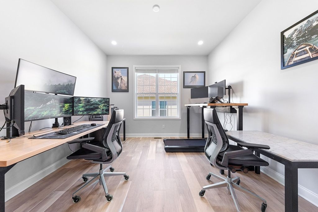 Home Office, Interior, Recessed Lighting, Wood Texture Flooring