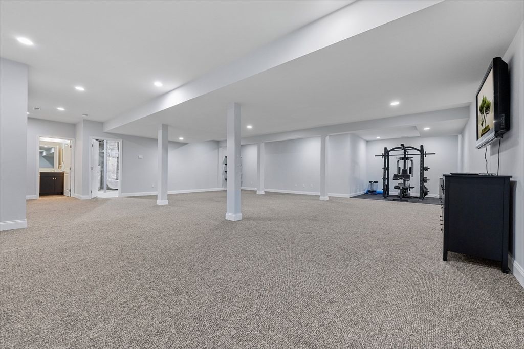 Fitness Equipment, Interior, Recessed Lighting