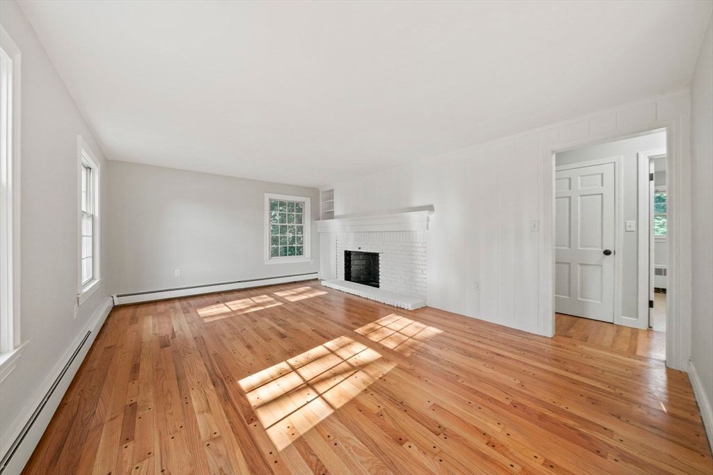 Empty room, Fireplace, Interior, Wood Texture Flooring