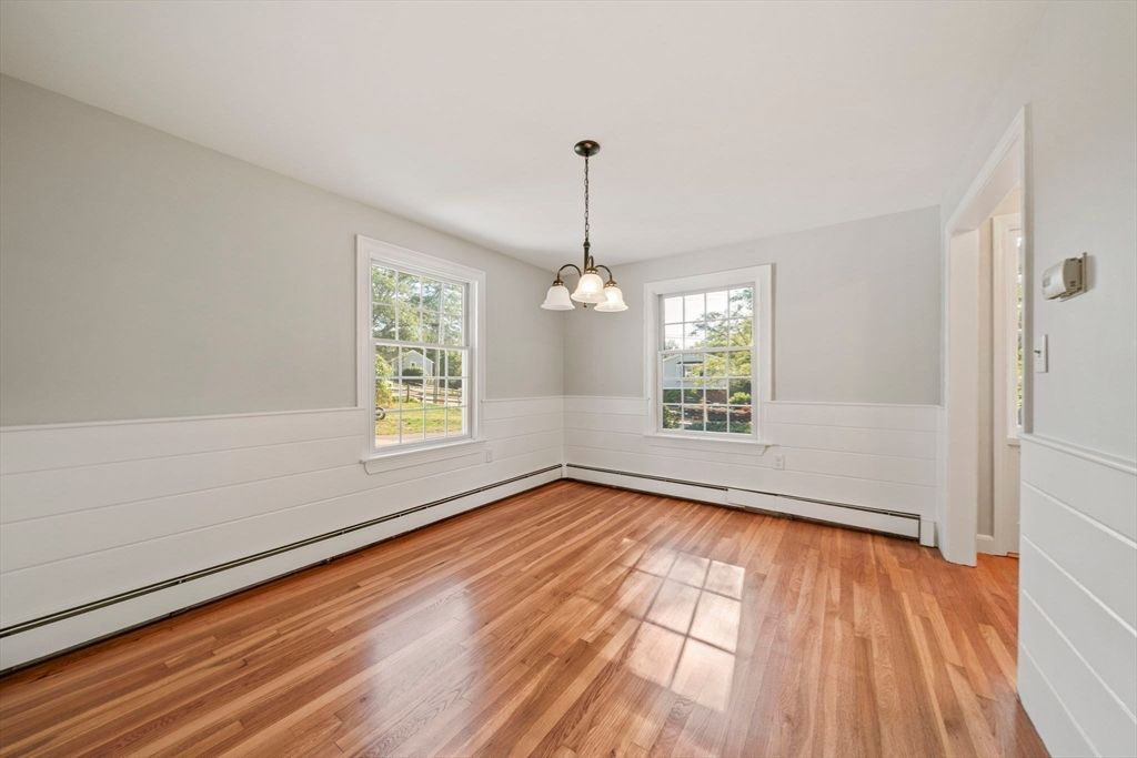 Chandelier, Empty room, Interior, Pendant Lights, Wood Texture Flooring