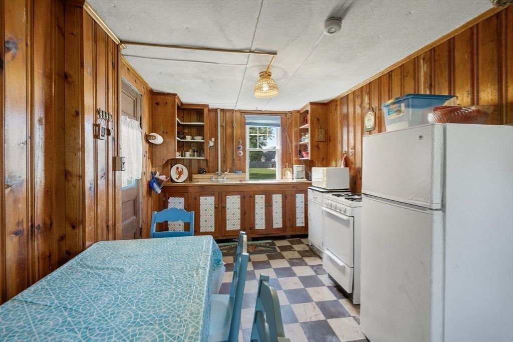 Interior, Kitchen, Wooden Walls