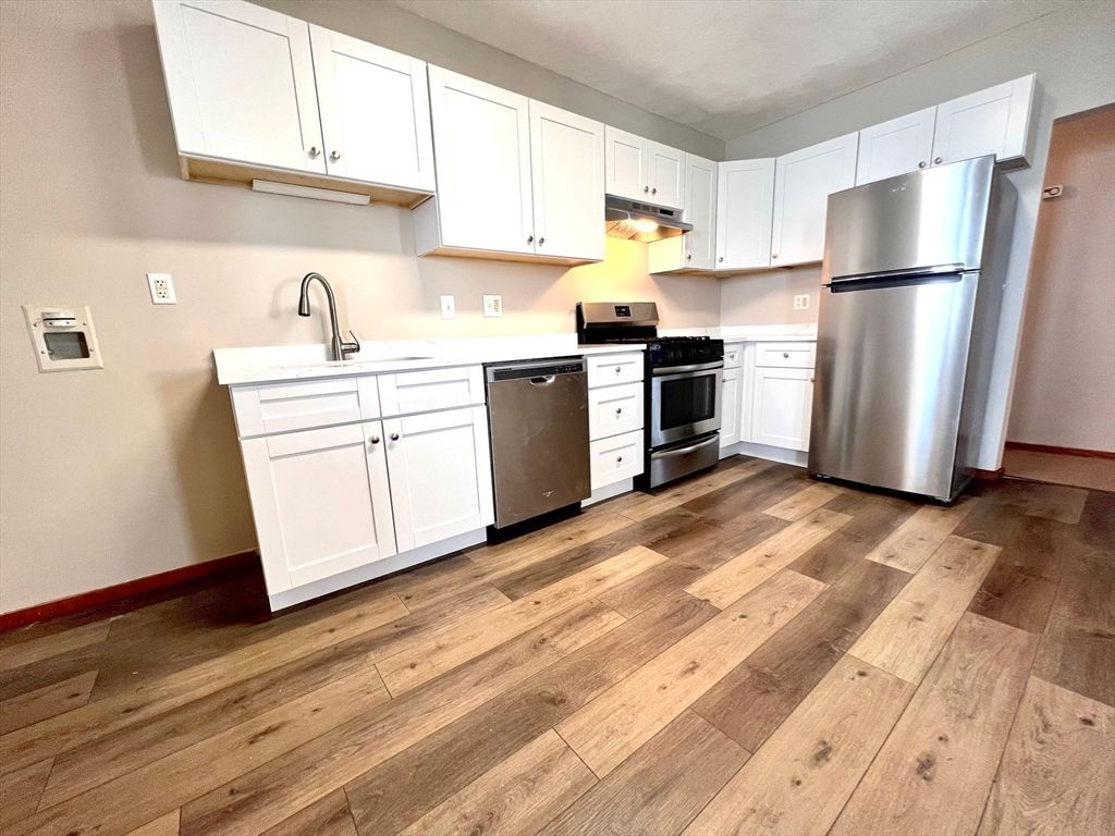 Interior, Kitchen, Stainless Steel Appliances, Wood Texture Flooring