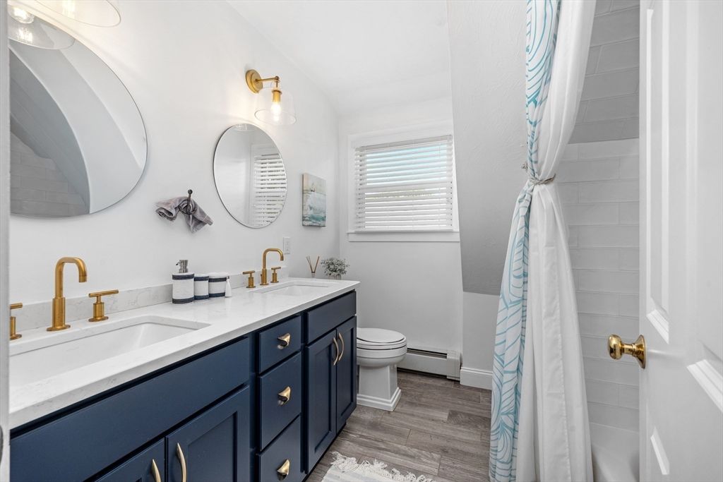 Bathroom, Dual Sink Vanities, Interior, Wood Texture Flooring