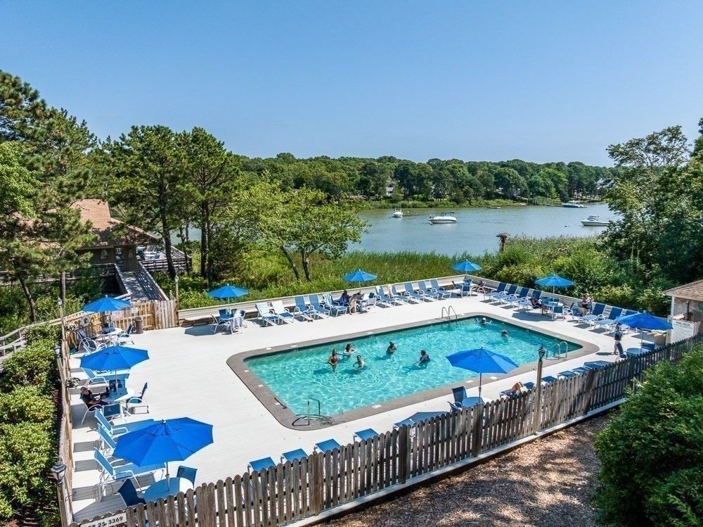 Exterior, Pool, Water